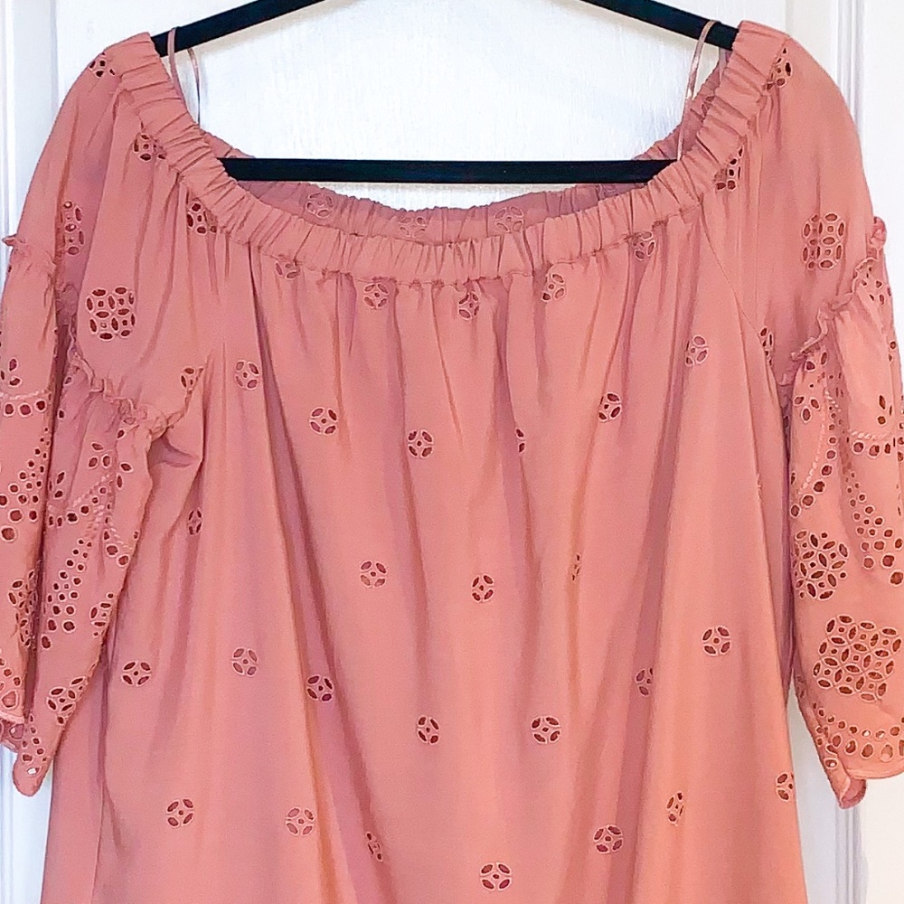 Madewell—Eyelet Off-the-Shoulder Dress - Picture 4 of 5